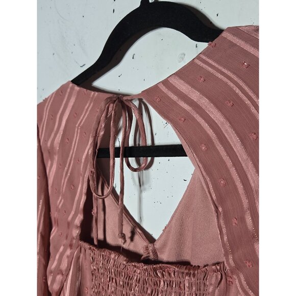 NWT Kirious Los Angeles Womens Long Sleeve Crop Top Size Small Date Dainty Vneck - Picture 4 of 10